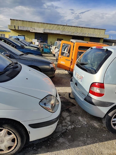 Aperçu des activités de la casse automobile SUPERCASS SAFORA AUTOMOBILES située à MONTREDON-DES-CORBIERES (11100)